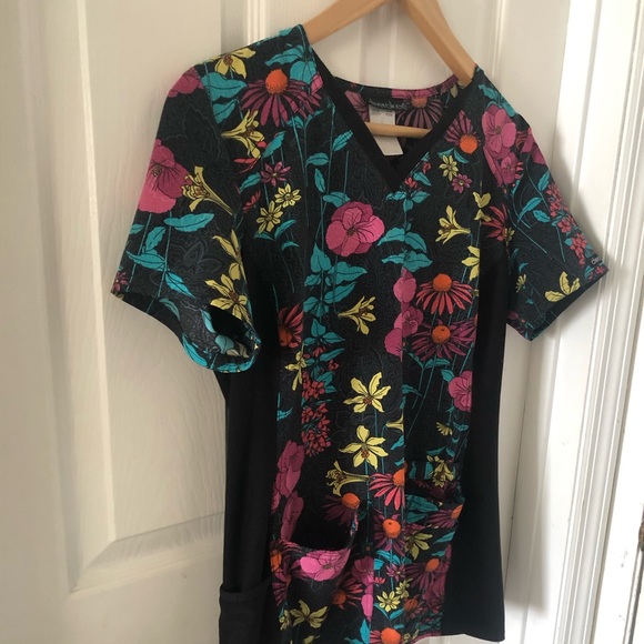 Scrub top Cherokee size small - Picture 3 of 4